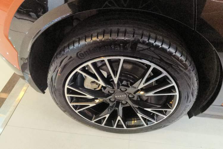 Used Zeekr X 2024 Five-Seater Four-Wheel Drive Right Rear Wheel Hub