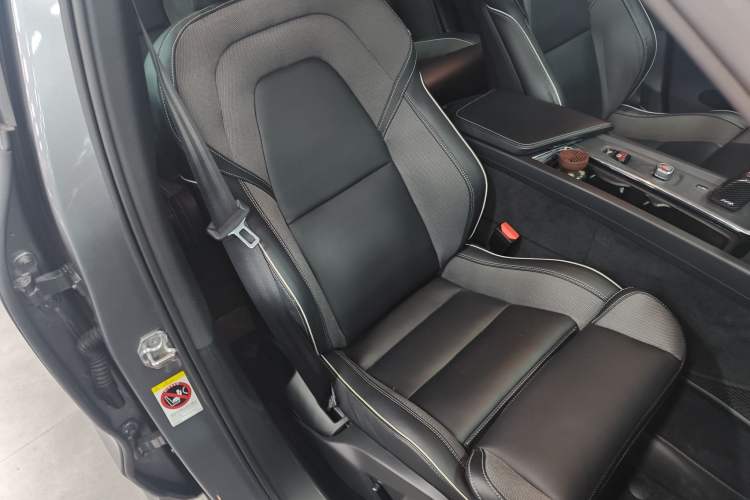 Used Volvo XC60 New Energy 2020 T8 eDrive Hybrid – Smart & Sporty Edition
