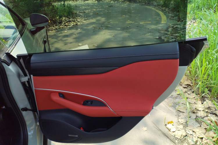 Used Xiaomi Auto SU7 2024 Rear-Drive Long-Range Intelligent Driving Version
