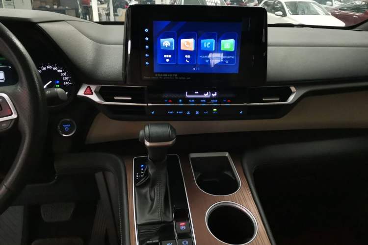 Used Toyota SIENNA 2021 2.5L Hybrid Luxury Edition Audio And AC Panel