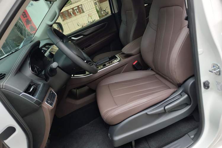 Used Dongfeng Ruichi 7 2025 Model, Two-Wheel-Drive Elite Edition Bucket Version