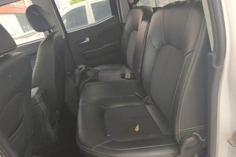 Used Great Wall Wingle 7 2022 2.0T Gasoline Two-Wheel Drive Value Edition Big Double GW4C20B Left Rear Seat