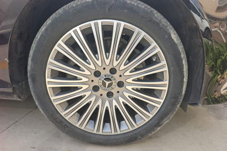 Used Mercedes-Benz E-Class 2023 Updated E 300 L Luxury Edition
