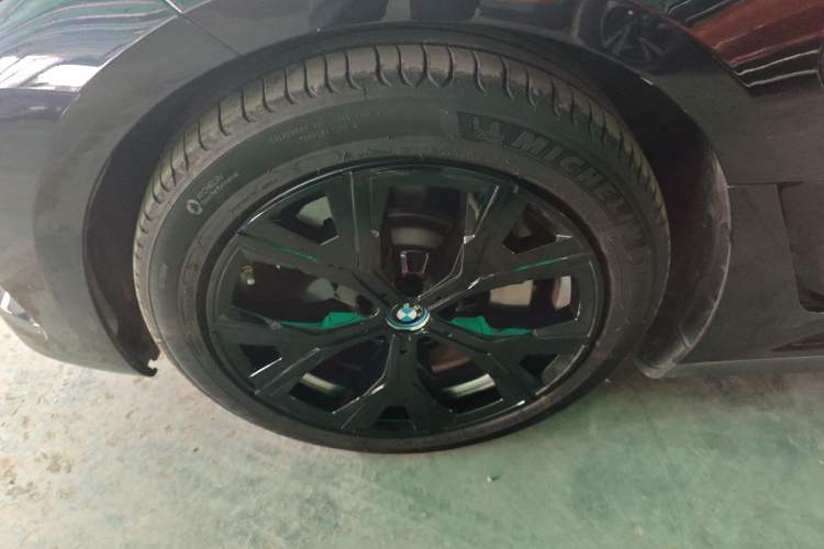 Used BMW i3 2024 eDrive 40 L Midnight Edition
