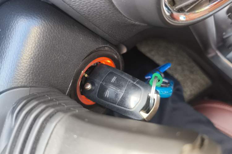 Used Opel Antara 2013 2.4L 4x4 Luxury Edition
