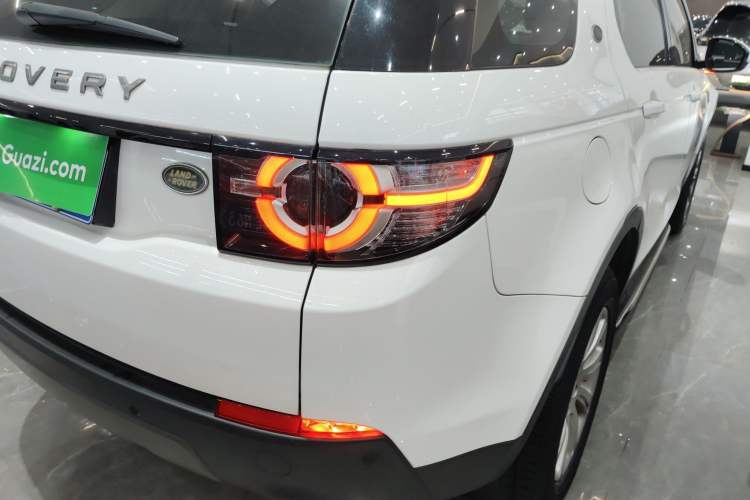 Used Land Rover Discovery Sport 2017 2.0T SE
