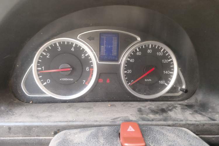 Used CHANGAN KAICHENG Star 9 2015 1.5L CNG Base Version 4G15S Odometer Close Up