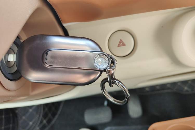 Used Wuling Hongguang MINIEV 2024 3rd Generation 170 km Vehicle Key