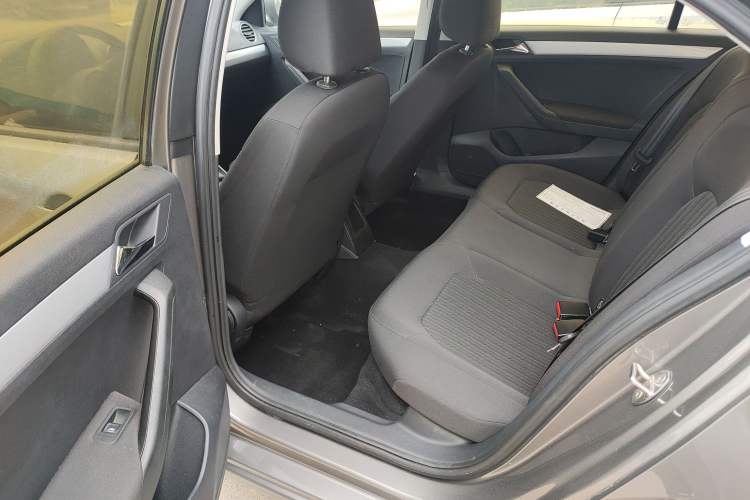 Used Volkswagen Jetta 2015 1.6L Automatic Comfort Model Left Rear Seat