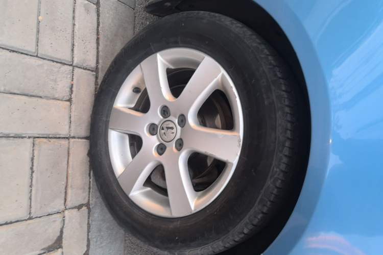 Used Volkswagen Polo 2008 Jingqu 1.4L Manual Elegant Edition Right Front Wheel Hub