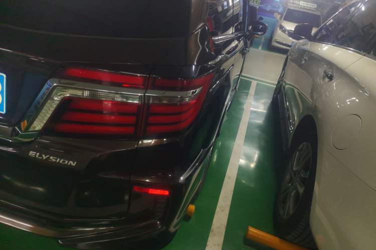 Used Honda Elysion 2016 2.4L Luxury Edition