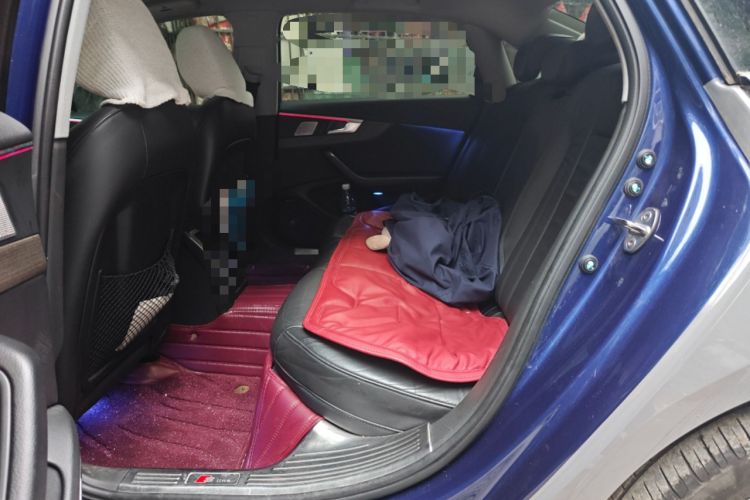 Used Audi A4L 2019 40 TFSI Fashion Edition China VI Emission Standard Left Rear Seat