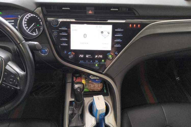 Used Toyota Camry 2018 Dual-Engine 2.5 HG Luxury Edition Audio And AC Panel