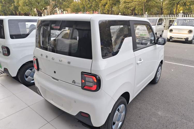 Used Geely Galaxy Panda 2024 Panda Mini 200km Endurance Bear