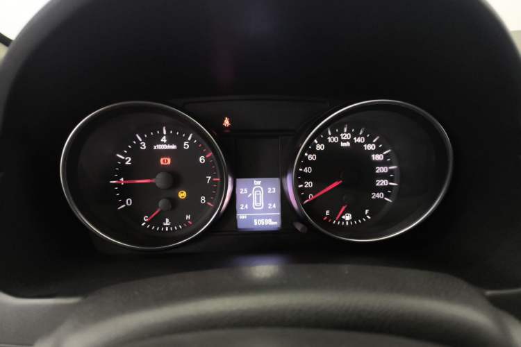 Used Haval M6 2019 1.5T Manual Two-Wheel Drive Urban Version China VI Standard Instrument Cluster
