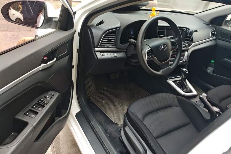 Used Hyundai Elantra (6th Generation / Lingdong) 2016 1.6L Automatic ZhiXuan – Elite Version