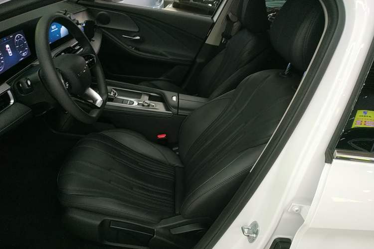 Used Chery Fengyun A8 2024 127 ZHU FENG Version