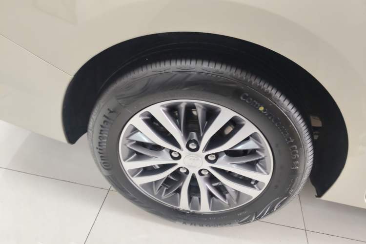 Used Buick GL8 2022 ES Landtrek 653T Luxury Edition