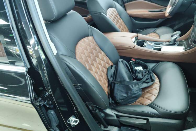 Used Buick Envision 2020 20T Two-Wheel Drive Leading Version Right Front Seat