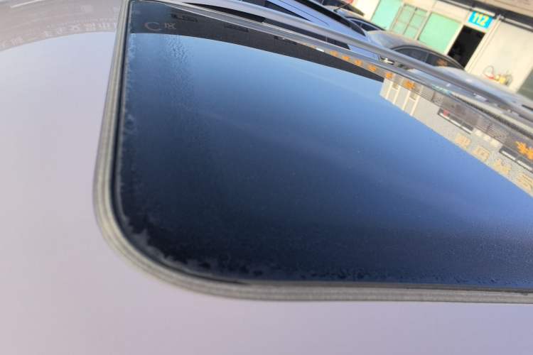 Used Volkswagen Tiguan L 2024 PRO 330TSI Two-Wheel Drive R-Line Smart Edition
