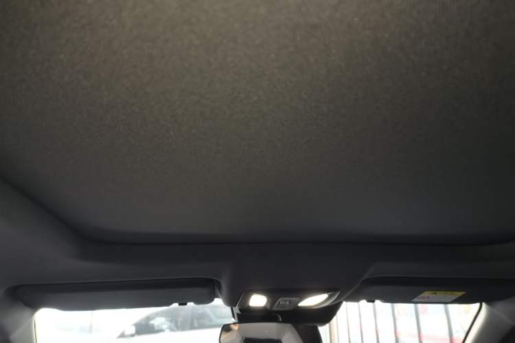 Used CHANGAN OSHAN Z6 2022 Blue Whale 1.5T DCT Smart Edition Urban Version Headliner