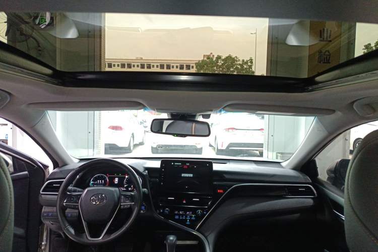 Used Toyota Camry 2021 2.5G Luxury Edition Headliner