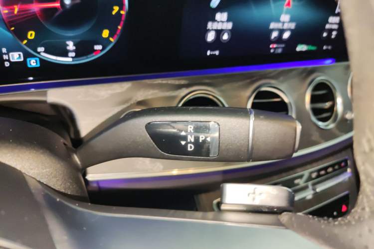 Used Mercedes-Benz E-Class 2021 E 300 L Sport Luxury Edition Gear Lever