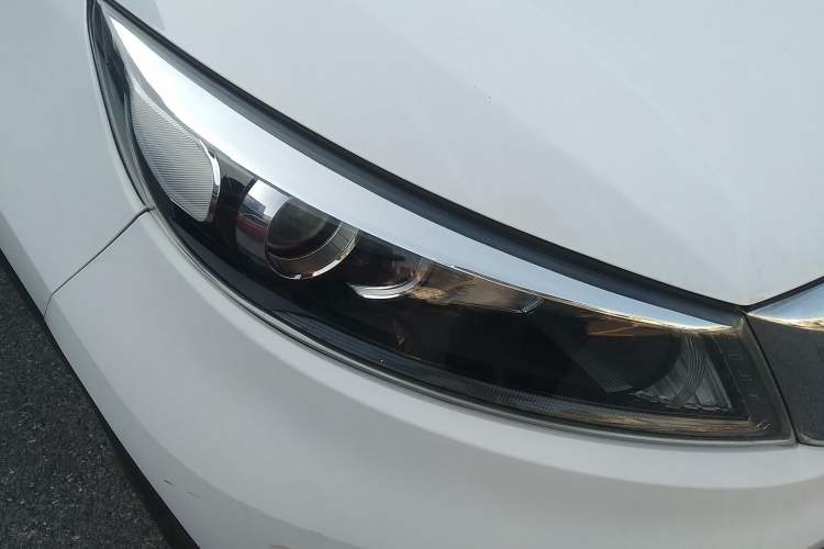 Used Kia Sportage R 2015 2.0L Automatic Two-Wheel Drive GL Right Front Headlight