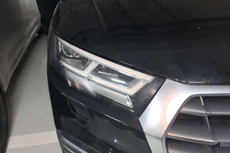 Used Audi Q5L 2020 Updated 40 TFSI Prestige Fashion Edition Right Front Headlight