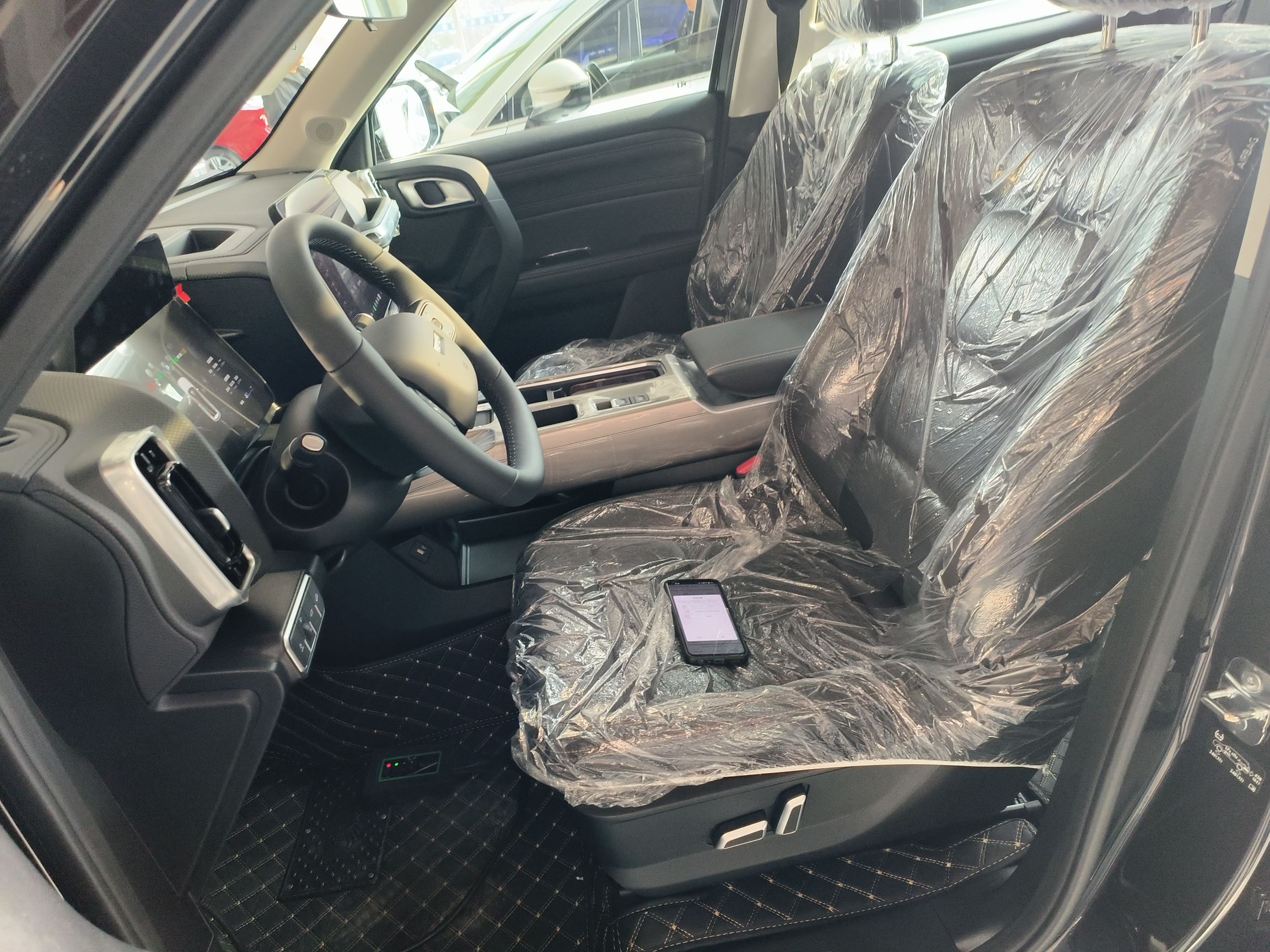 المقاعد الأمامية داخل السيارة