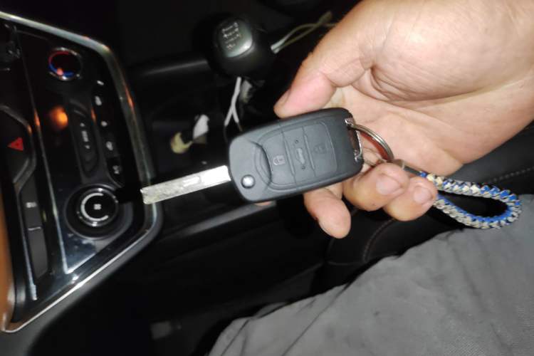 Used Wuling Hongguang S3 2018 1.5L Manual Luxury Model China V Standard
