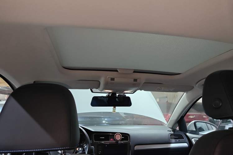 Used Volkswagen Golf Pure Electric 2020 Chari