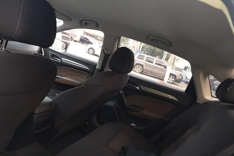 Used Roewe i6 2020 PLUS 1.6L CVT 4G Connected Glory Luxury Edition Headliner