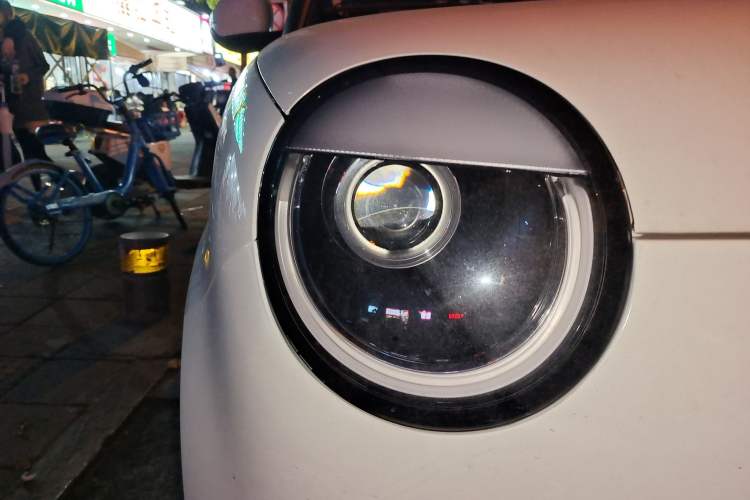 Used CHANGAN NEVO Lumin 2023 301km Honey Dew Edition Right Front Headlight