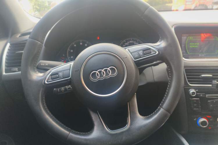 Used Audi Q5 2016 40 TFSI Comfort Model
