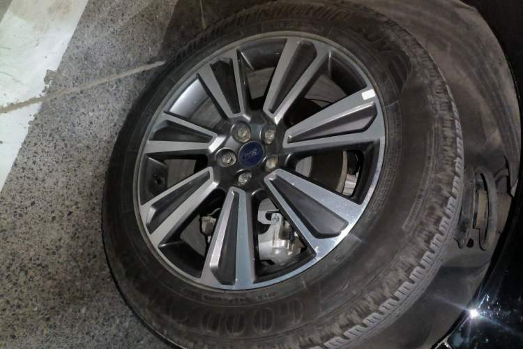 Used Ford Edge 2022 PLUS EcoBoost 245 Four-Wheel Drive Platinum Edition 7-Seater