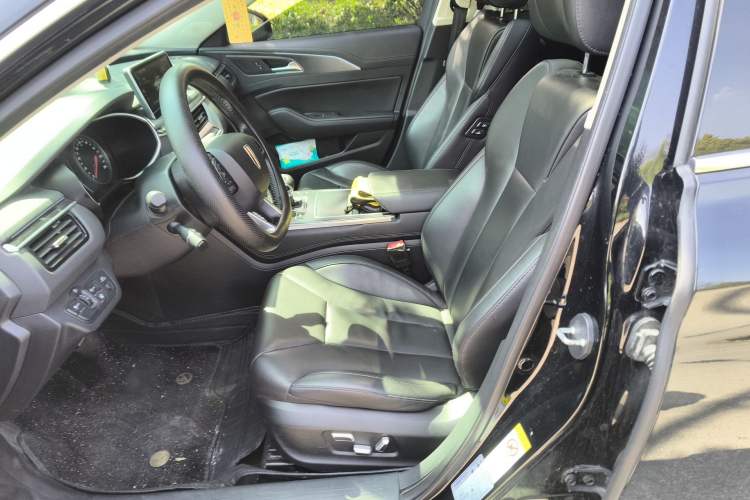 Used Hongqi H5 2022 Classic Model Facelift 1.8T Automatic Smart Connect Flagship Edition Left Front Seat