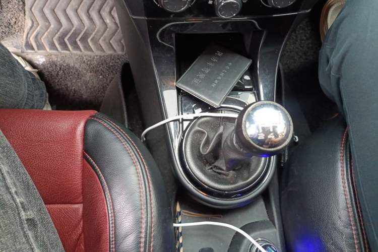 Used Citroen C-Quatre 2012 Sedan 2.0L Manual - Joyful Edition Gear Lever