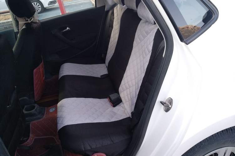 Used Volkswagen Polo 2016 1.4L Manual Fashion Model
