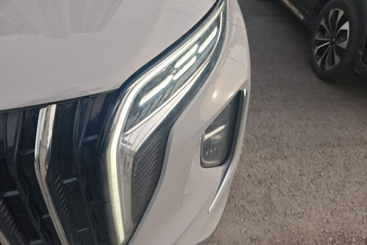 Used Hongqi HS7 PHEV 2024 2.0T PHEV Four-Wheel-Drive Flagship Edition 6 Seats
