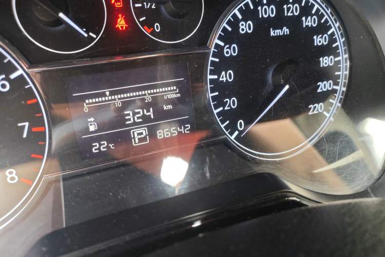 Used Nissan Tiida 2011 1.6L CVT Smart Version