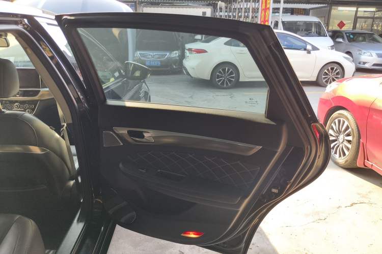 Used GAC Trumpchi GA8 2017 280T Deluxe Edition
