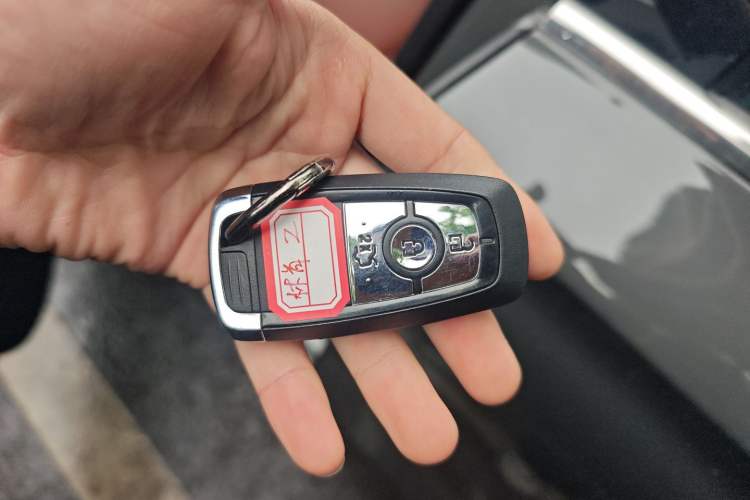 Used Lincoln Z 2025 2.0T Prestige Edition Vehicle Key