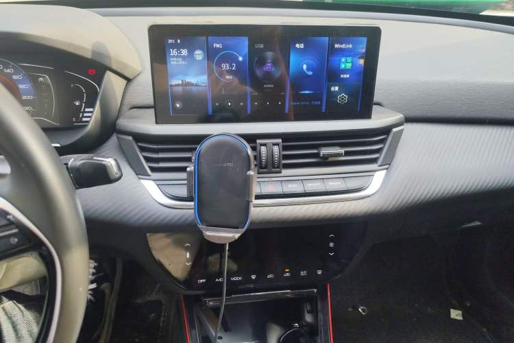 Used Dongfeng Aeolus Yixuan 2021 230T Automatic ZuiFeng Edition Audio And AC Panel