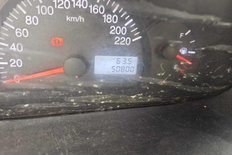 Used Geely Auto Diamond 2013 1.5L Manual Elite Model Odometer Close Up