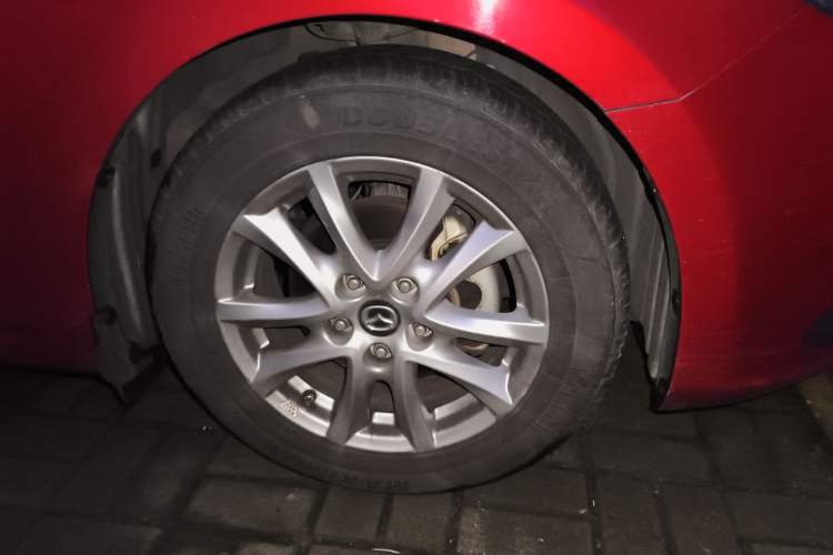 Used Mazda Mazda 3 Axela 2016 Sedan 1.5L Automatic Comfort Model
