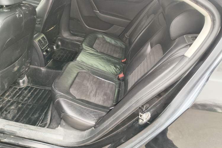 Used Volkswagen Magotan 2012 Facelift 2.0 TSI Prestige Model
