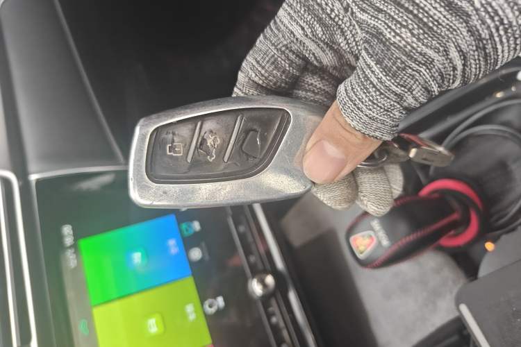 Used Roewe i5 2019 20T Automatic 4G Connected Supercharged Flagship Edition
