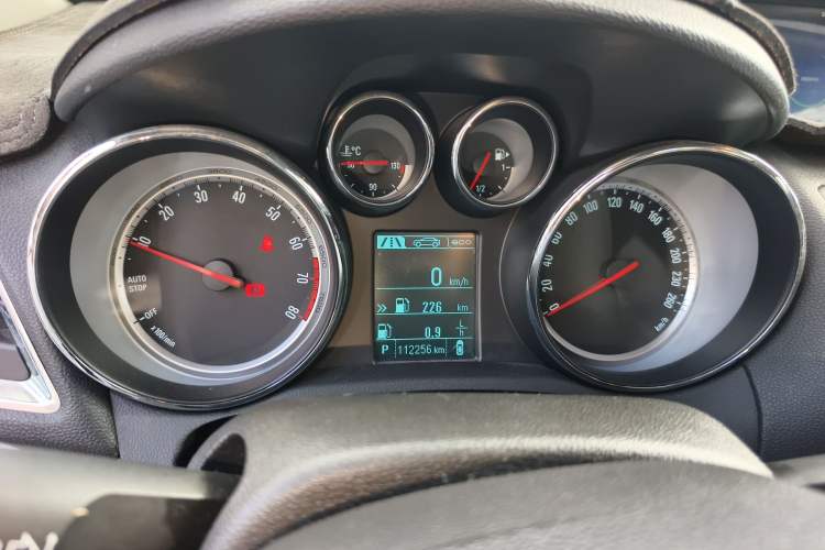 Used Buick Encore 2015 1.4T Automatic Two-Wheel Drive Urban Elite Version
