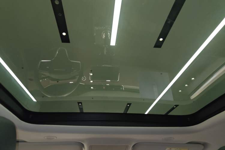 Used Land Rover Range Evoque New Energy 2022 Aurora L P300e Plug-in Hybrid Electric Version Headliner